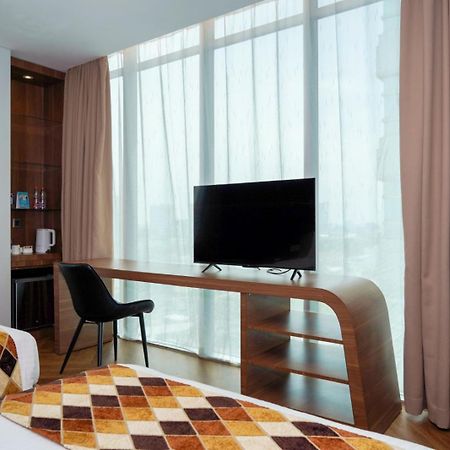 Cambridge Hotel Медан Экстерьер фото
