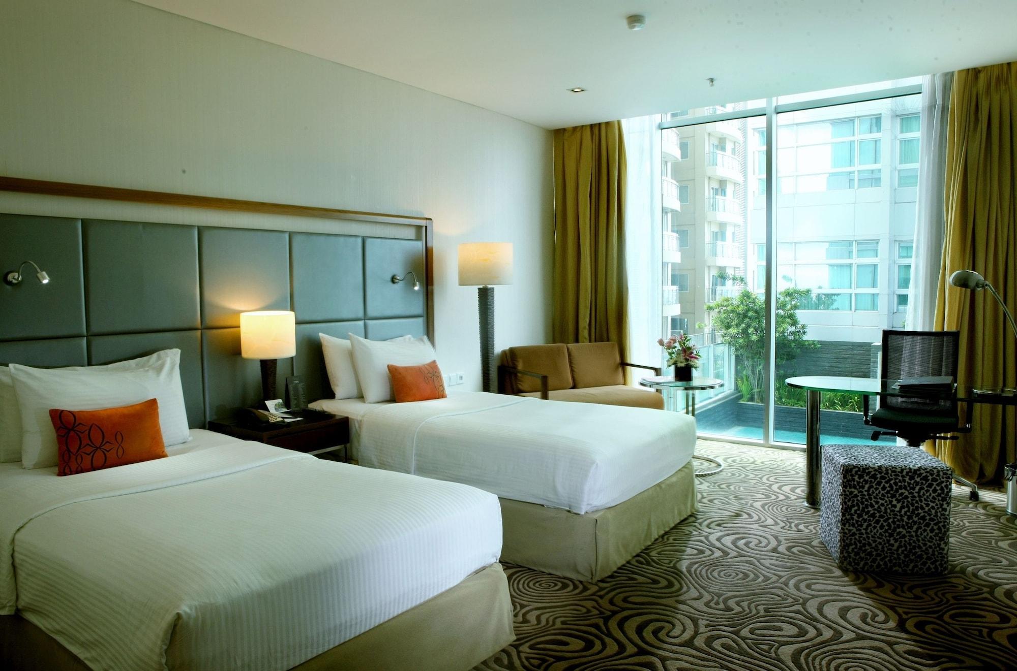 Cambridge Hotel Медан Экстерьер фото