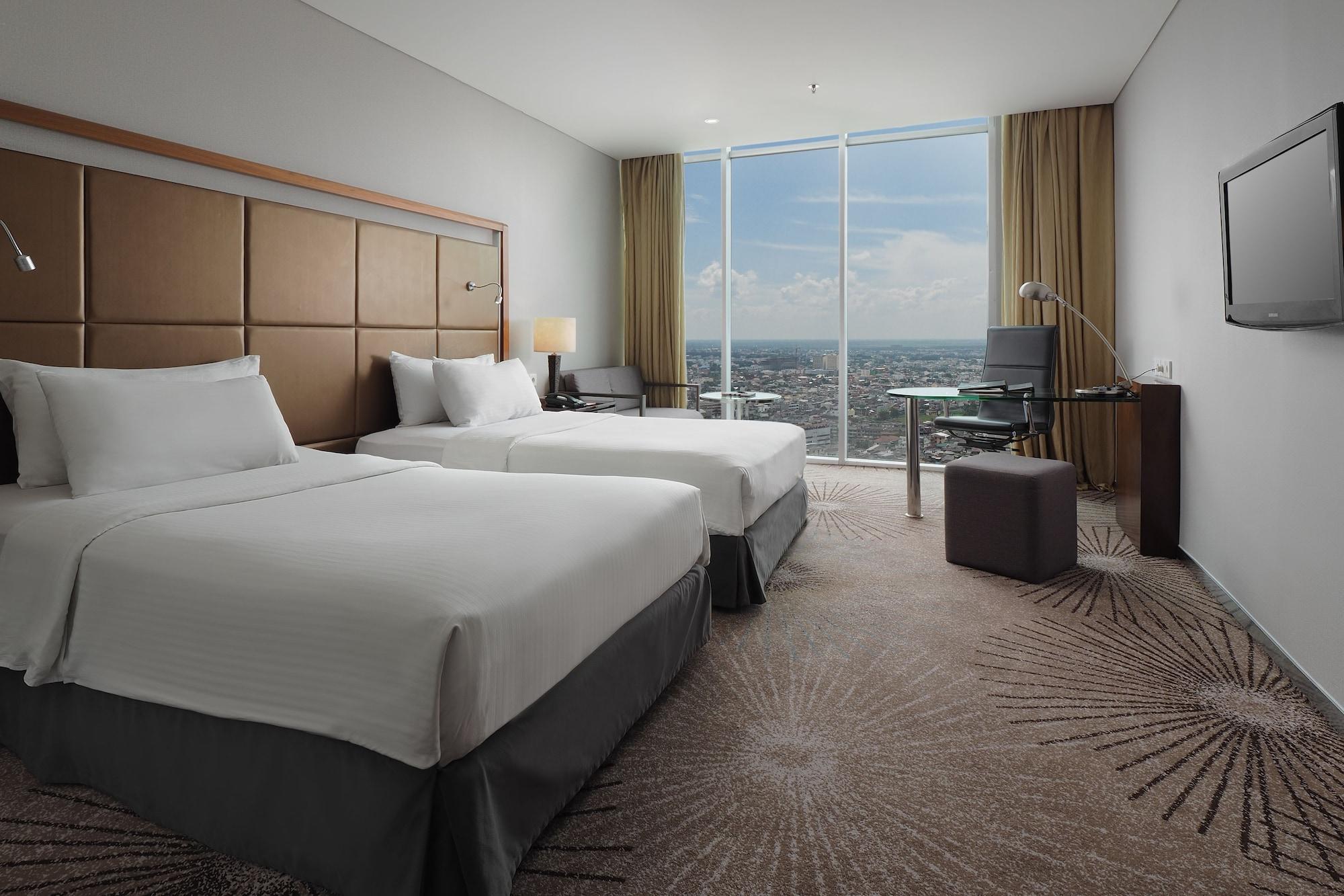 Cambridge Hotel Медан Экстерьер фото