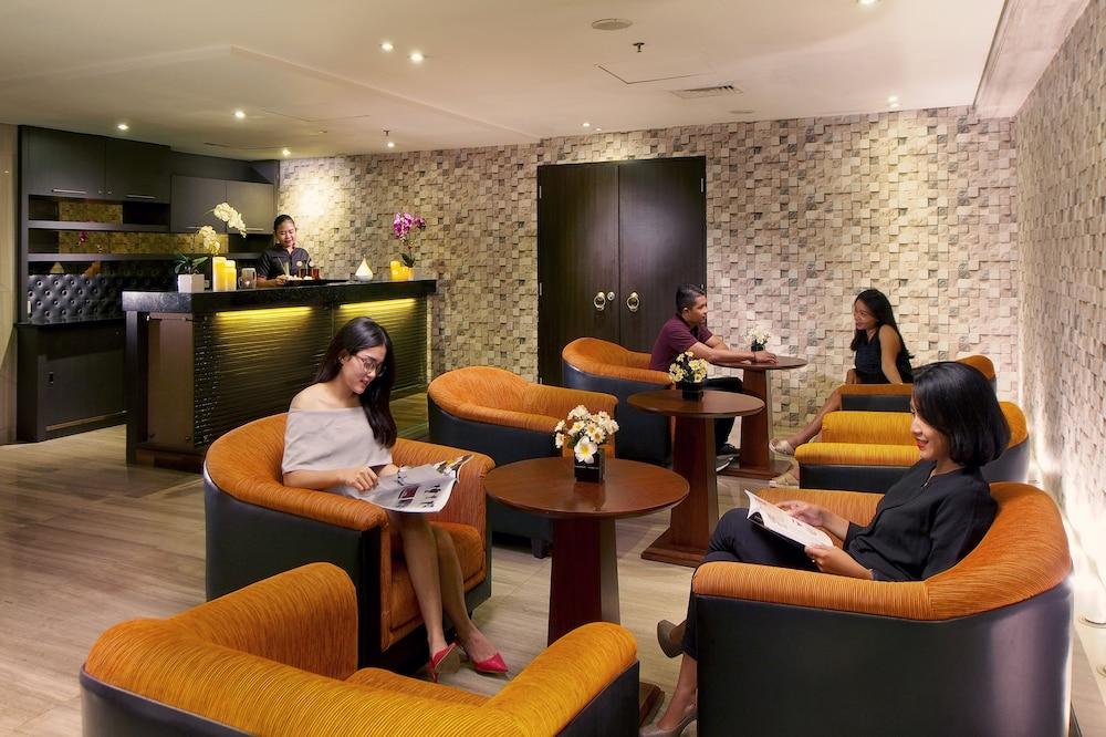 Cambridge Hotel Медан Экстерьер фото