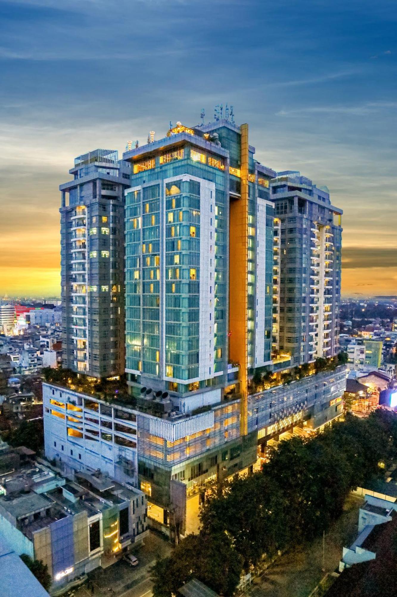 Cambridge Hotel Медан Экстерьер фото