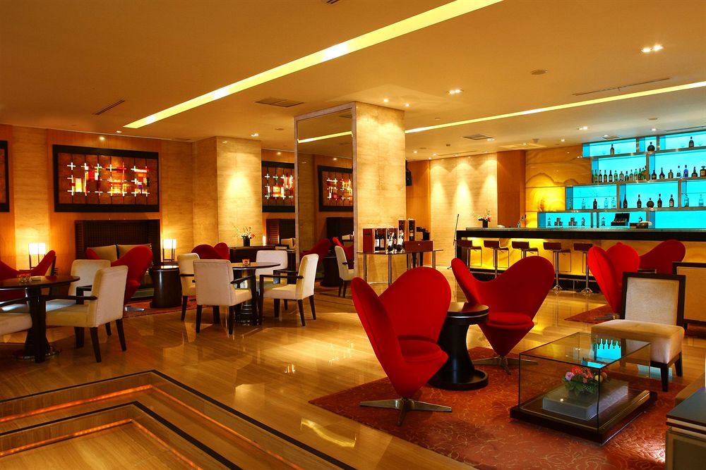 Cambridge Hotel Медан Экстерьер фото