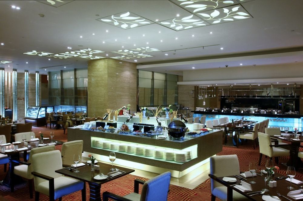 Cambridge Hotel Медан Экстерьер фото